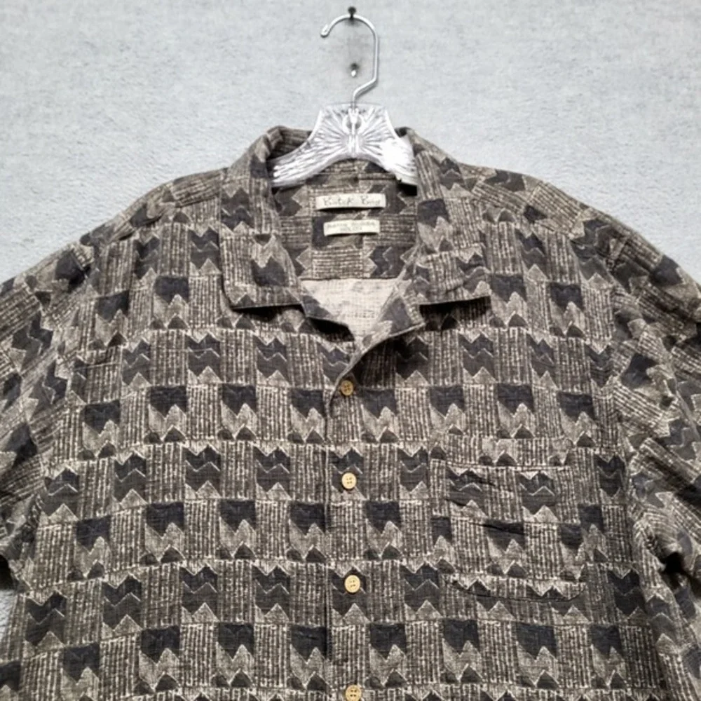Batik Bay Men Button Up Shirt XL Gray‎ Black Beige Silk Geometric Casual Button
